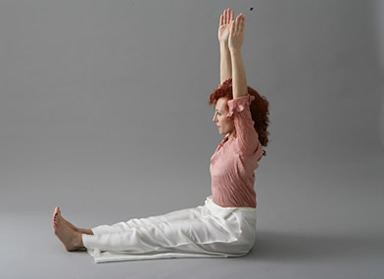 Yoga Alliance® Italia -  Dandasana Dott.ssa Lorena Pajalunga 